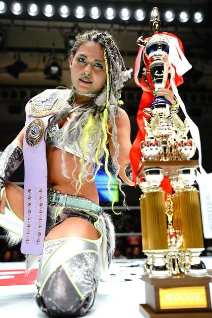 スターダム ジュリア サイン入り パネル 女子プロレス シリアル