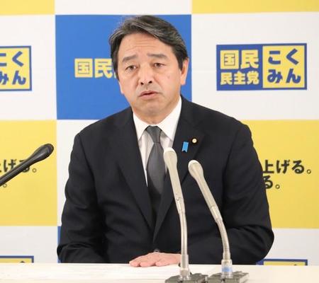 国会内で定例会見に臨む国民民主党の榛葉賀津也幹事長