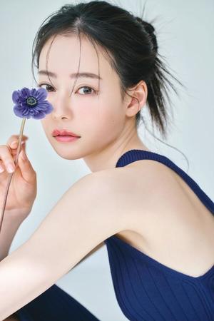 新婚「なこなこカップル」なごみが表紙＆巻頭！SNS総フォロワー数1000