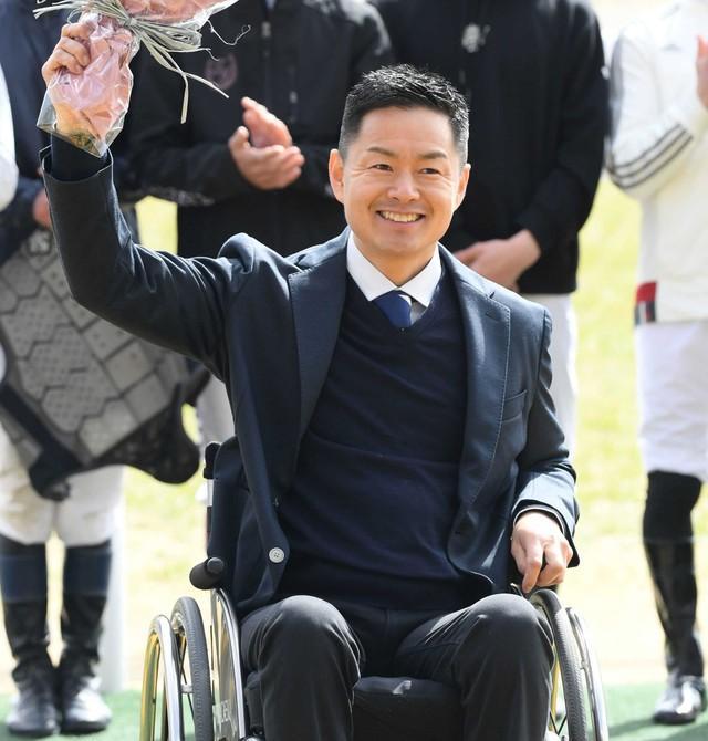 藤井勘一郎氏