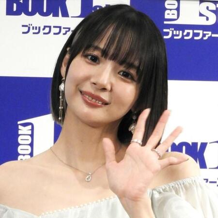 都内で写真集発売記念イベントを開いた岡田紗佳