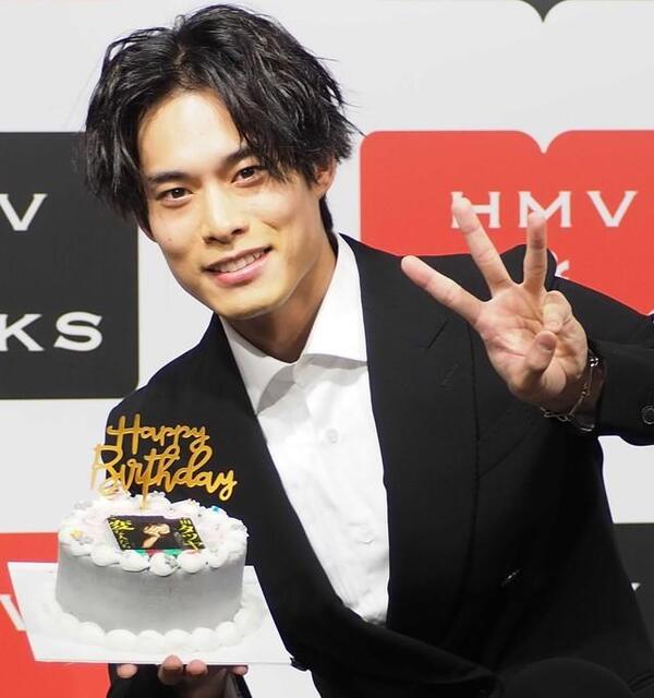 リュウソウブラックが結婚を発表！お相手は元ミス立教 直筆署名に東海