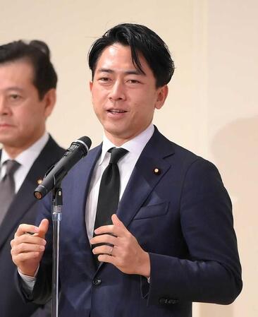 小泉進次郎氏が“家族ネタ”熱弁「父になって親に対する感謝が増した」「園への送りと迎えで気持ちが違う」