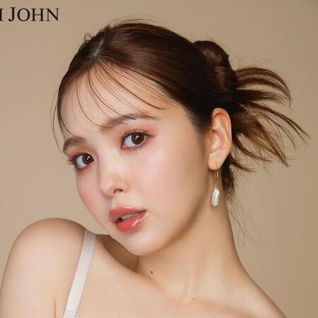 PEACH JOHNミューズの藤田ニコル