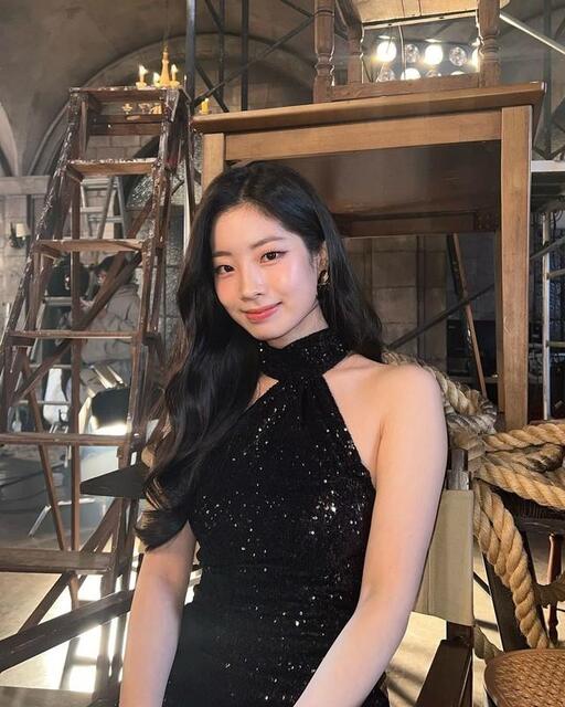 TWICEダヒョン 高級ファッションブランドでランウェーデビュー！堂々