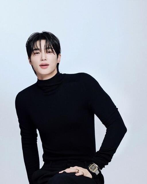 ピョンピョン 俳優ピョン·ウソクが「第9回アジアアーティストアワード」参加のために