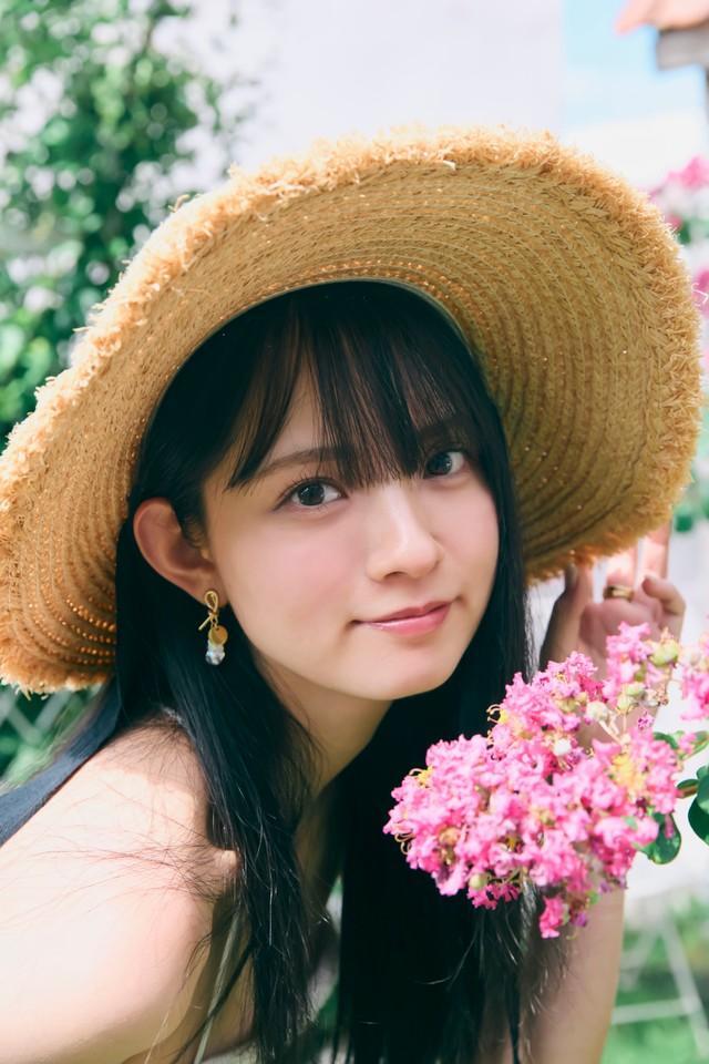 水野舞菜1st写真集（タイトル未定、撮影・三瓶康友）先行カット ©KADOKAWA