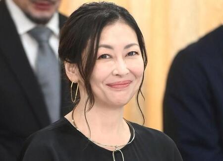 　中山美穂さん