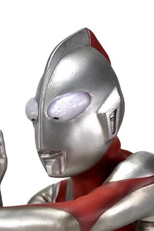 「1/6特撮シリーズ ウルトラマン（Bタイプ） スペシウム光線 ハイグレード Ver.　LED発光ギミック付き」（CCPJAPAN）ⓒ円谷プロ