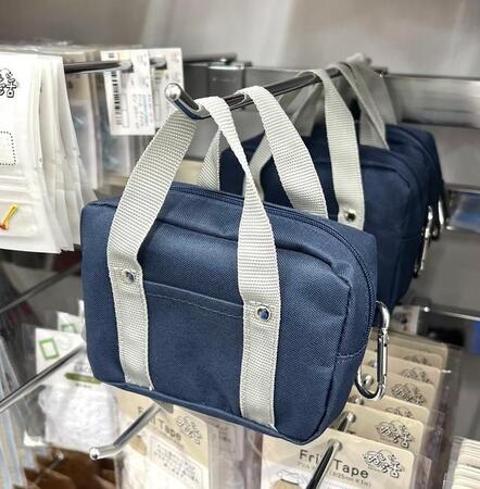 これぞ平成レトロ!? スクールバッグのミニチュアキーホルダーがエモ