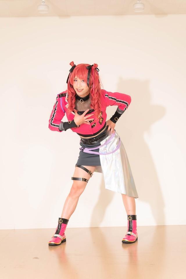 学園アイドルマスター「花海咲季」のコスプレをするたいちPさん（たいちPさん提供）