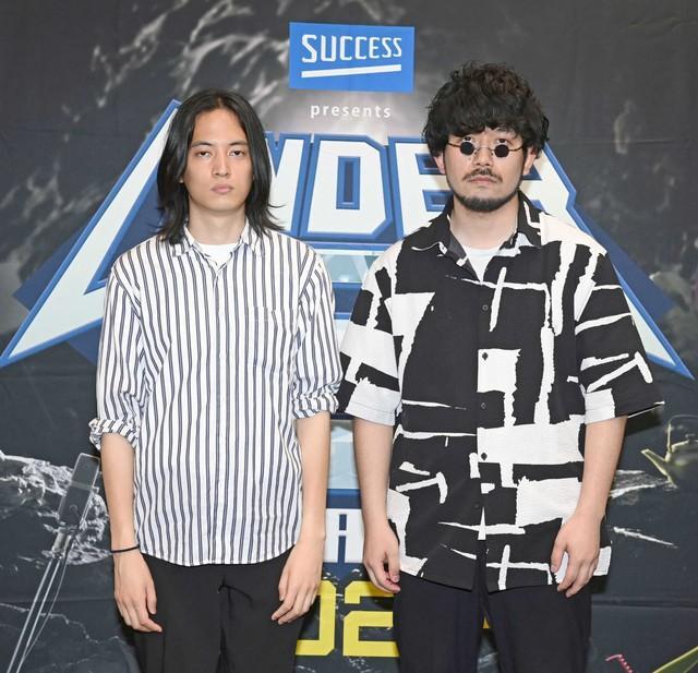 キャプテンバイソンの（左から）西田涼、高野哲郎