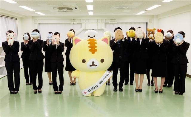 サンエックス「2025年度 新入社員入社式」の集合写真＝4月1日、都内