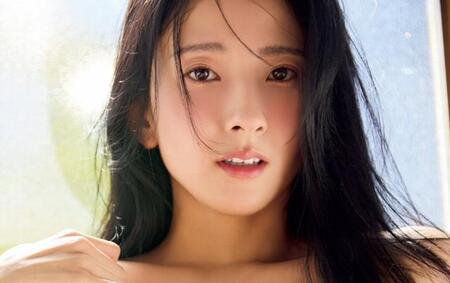 「FLASH」（2025年4月8日発売号）に登場したAOI️ⓒ光文社／週刊FLASH럫・佐々木大輔（SIGNO）