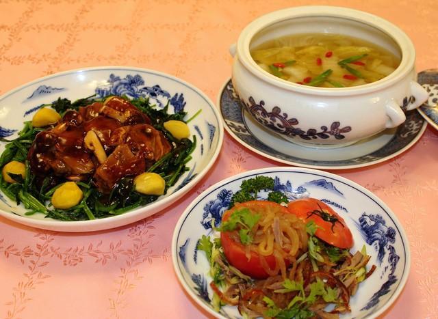 北京ダックを使った創作料理