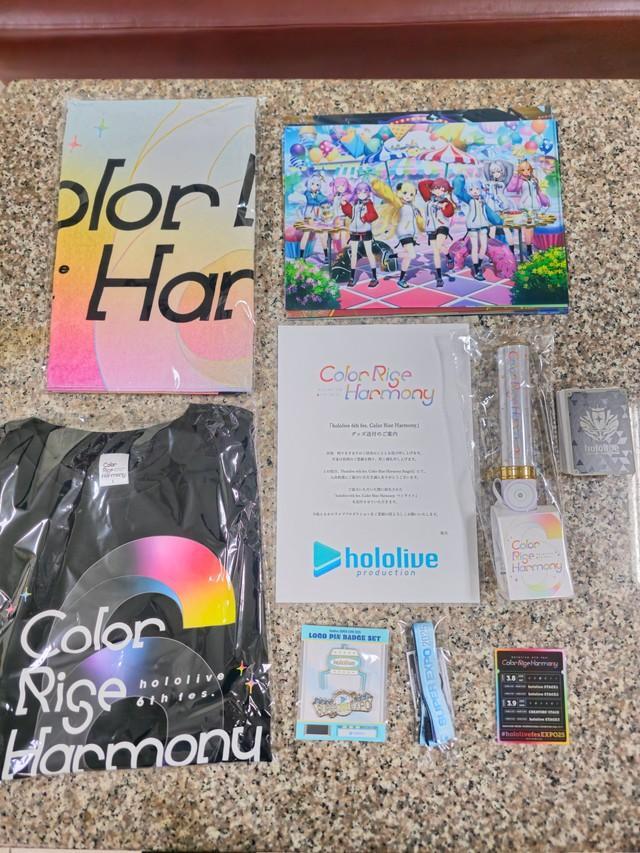 ホロライブ公式から届いた荷物　CuRさんのX（@COO55R）より