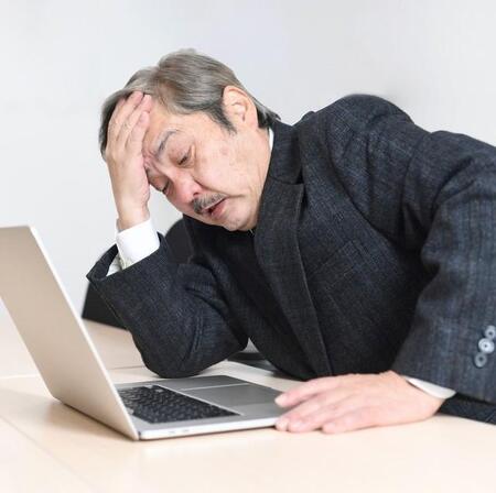 仕事をする上で避けては通れない資料作り…　※画像はイメージです（こうまる/photoAC）