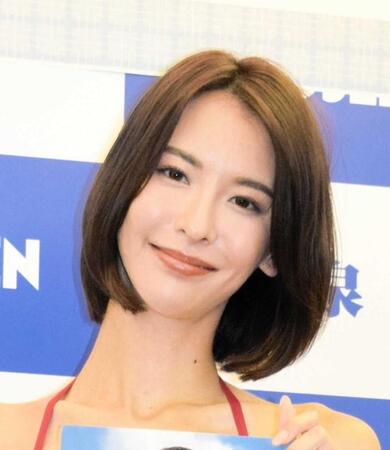 奈月セナ＝2023年10月撮影