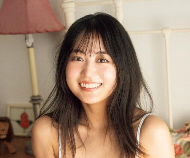 「FLASH」（25年5月13日発売号）で表紙・巻頭を飾った福井梨莉華ⓒ光文社／週刊FLASH（写真・佐藤佑一） 