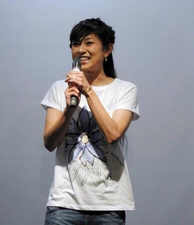 石黒彩＝2015年9月撮影