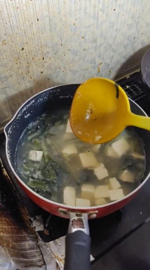 なんと味噌汁がゼリー化…（サイボーグ黒い超新星さん提供）