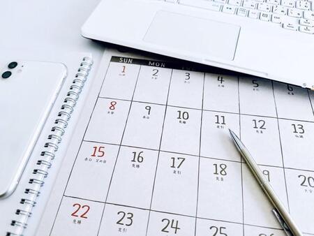 カレンダーを見ながらスケジュールを手入力していく時代は終わった？　※画像はイメージです（keisuke3/photoAC）