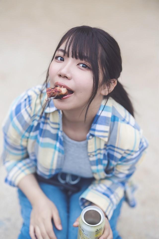 たにりか（谷梨花）の1stデジタル写真集「週末ふたりキャンプ」より＝撮影・藤本和典