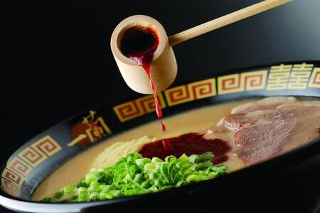 一蘭といえば「赤い秘伝のタレ」