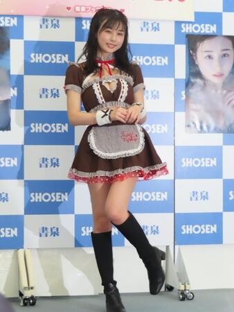 「バレンタイン」をイメージした衣装でイベントに姿を見せたくりえみ