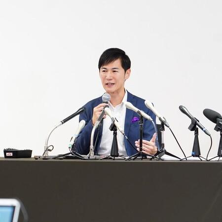 会見する石丸伸二氏