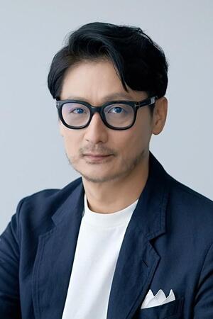 音楽プロデューサーで作家の松尾潔氏。20代のライター時代に執筆したライナーノーツを収録した新刊を出版