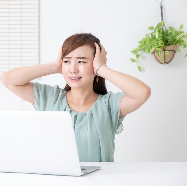 工事の音がうるさすぎて仕事ができない…　※画像はイメージです（FineGraphics/photoAC）