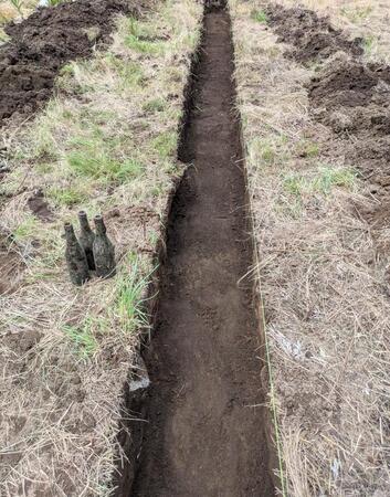 これスコップ手掘りなんです（雪国の外構屋Kさん提供）