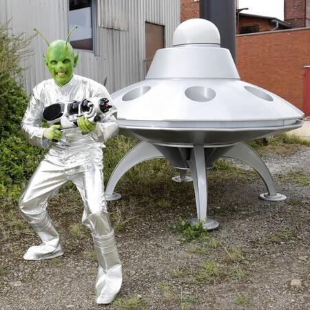 太陽系を疾走する天体、UFOの可能性！？