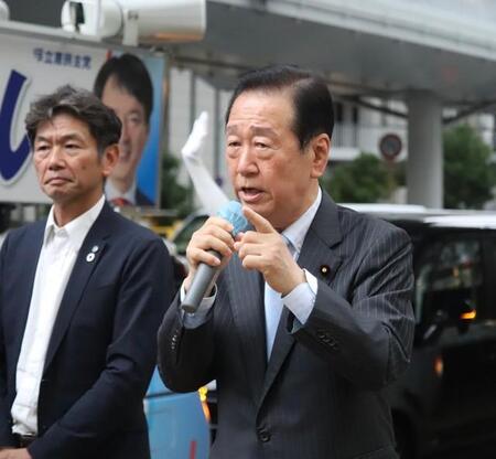 立憲民主党・小沢一郎衆院議員＝JR大阪駅前