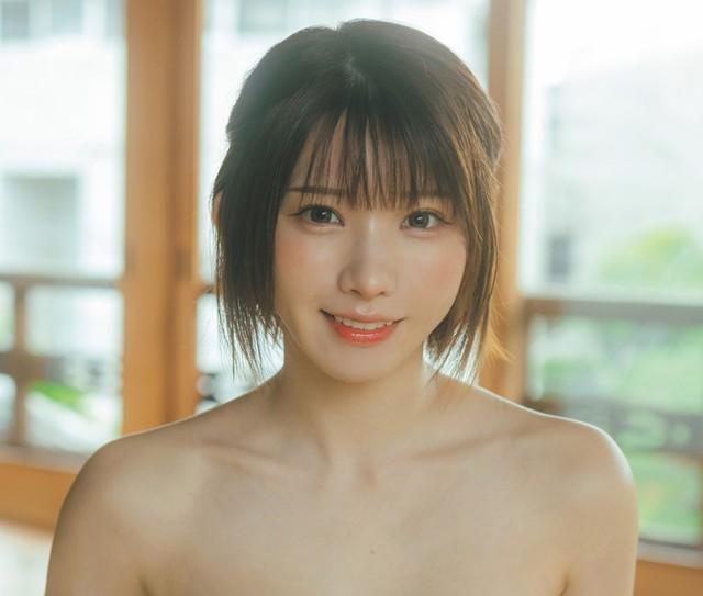 「FLASH」（25年7月15日発売号）で表紙・巻頭を飾ったえなこⓒ光文社／週刊FLASH（写真・東京祐）