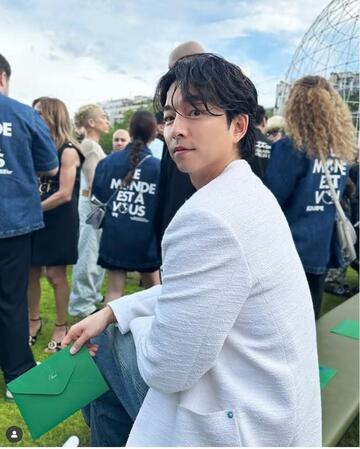 俳優 コンユ 直筆サイン色紙 イカゲーム コン・ユ 韓国 俳優 コンユ 直筆サイン色紙 イカゲーム コン・ユ 韓国 VRAYRHCX