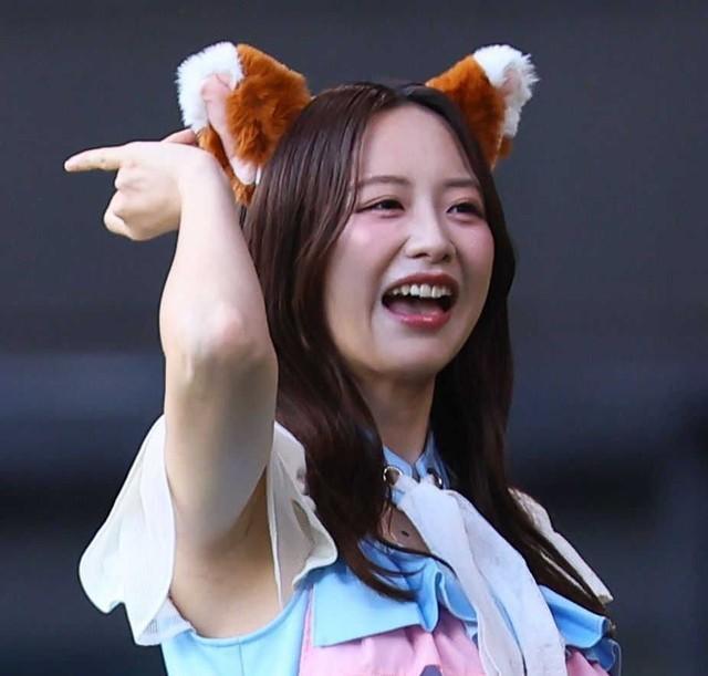 きつねダンスを踊る森香澄