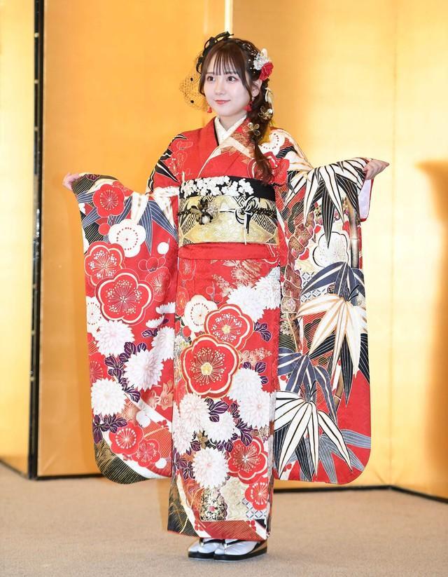 専用出品です。す様ご注文分　田口愛佳他 AKB48・田口愛佳1st写真集タイトルは『好きと言えたら』 表紙3種解禁