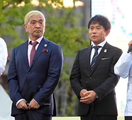 ダウンタウンの松本人志（左）と浜田雅功