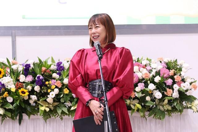 プレゼンテーターを務めた椿鬼奴