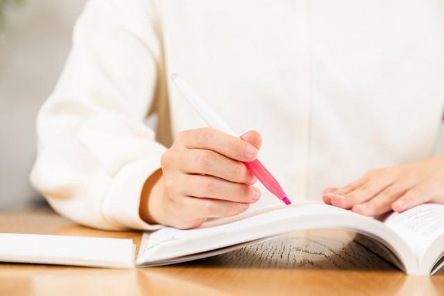 マーカーを用いた勉強法の効果が話題に