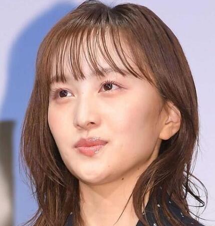 ももクロ・百田夏菜子が金髪＋カラコン　衣装も金ピカ！異次元の新ビジュアルにファン「実写なの」「AIかと」