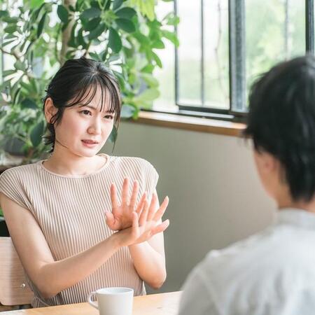価値観が合わな過ぎて…　※画像はイメージです（FineGraphics/photoAC）
