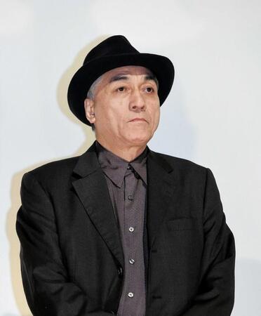 半世紀以上も歌い続けるシンガー・ソングライターの友川カズキ。競輪愛好家として冠番組も持つ