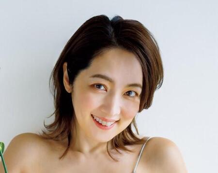 「FLASH」（25年11月18日発売号）に登場した山崎真由美ⓒ光文社／週刊FLASH（写真・矢西誠二）