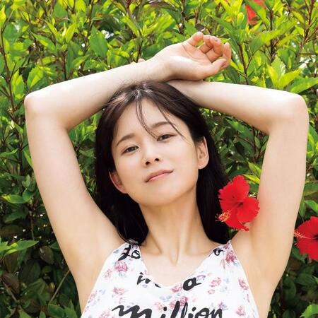 真田まことの1st写真集「スペルバウンド」（徳間書店）より＝撮影：野澤亘伸