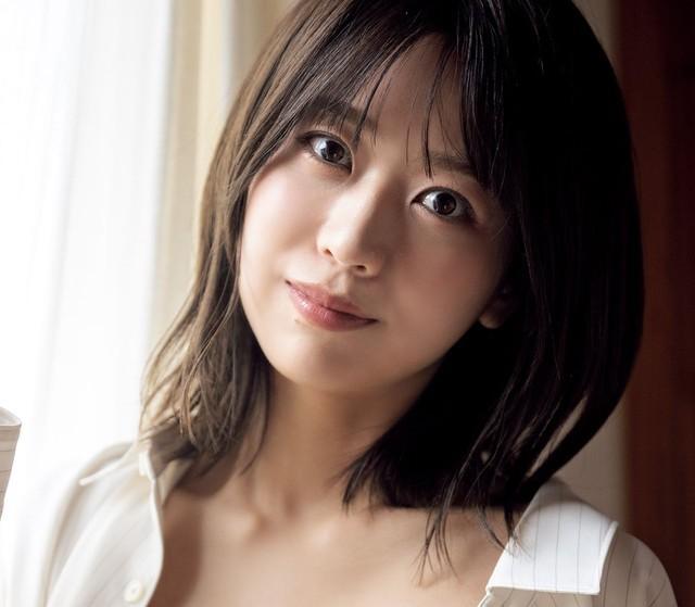 篠崎彩奈「週刊SPA!」（扶桑社）2025年12月9日号より＝撮影：武田敏将 ヘアメイク：原島未唯 スタイリング：樫田径奈 衣装協力：PUBLIC TOKYO Wild Lily PEAK&PINE