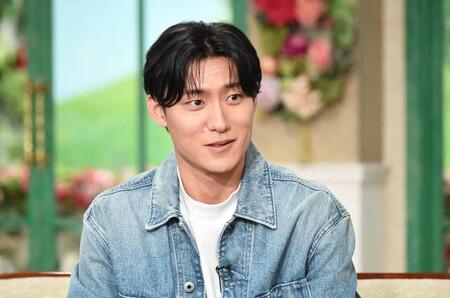 「徹子の部屋」に出演する松谷鷹也＝テレビ朝日提供