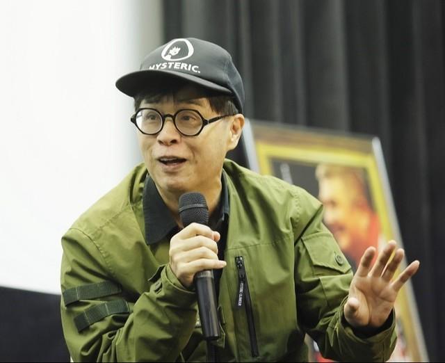 元兄弟子の快楽亭ブラックを描いた映画「落語家の業」上映後にトークする落語家・立川志らく＝東京・渋谷のユーロスペース